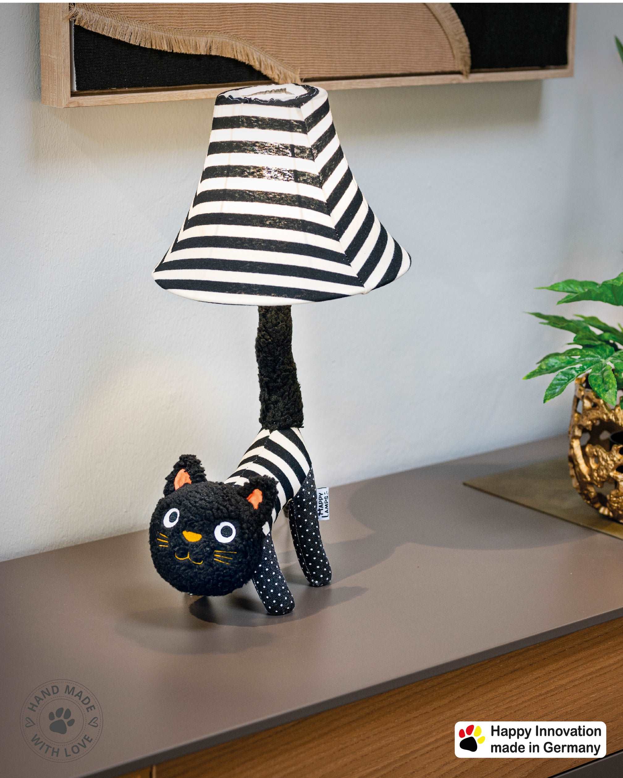 Happy Lamps Wolle Tischlampe – Flauschige LED-Kinderzimmerlampe, Handgefertigt, Kindersicher, Geschenkidee Für Baby & Kind